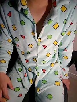 111owo111 online show from 10-12-25, 06:23