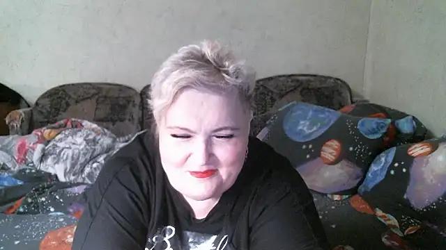 Snapshot of Lana555 chatting on 06-18-26, 09:19 Lana555 online show from 06-18-26, 09:19