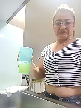 Snapshot of Asuna_yuuky chatting on 10-24-25, 03:30 Asuna yuuky online show from 10-24-25, 03:30