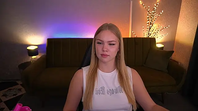 CelesteNoir online show from 09-10-25, 01:55