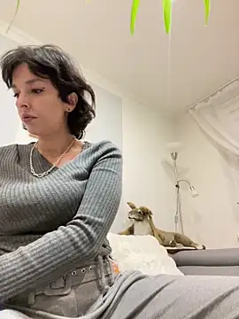 Piggiteablacktea online show from 12-19-25, 06:48