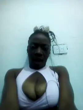 Snapshot of Aurora-Queen chatting on 10-31-25, 06:03 Aurora-Queen online show from 10-31-25, 06:03