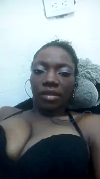 Snapshot of Aurora-Queen chatting on 11-12-25, 02:56 Aurora-Queen online show from 11-12-25, 02:56