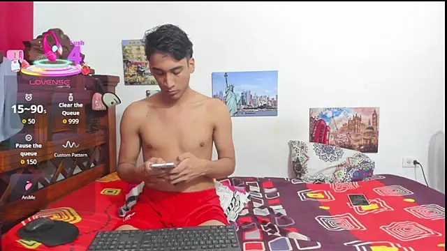 Snapshot of Roxana_Tony chatting on 10-08-25, 02:20 Roxana Tony online show from 10-08-25, 02:20