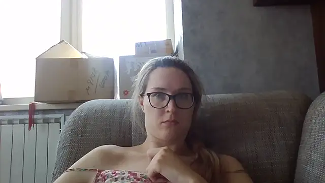 Snapshot of Jugira chatting on 06-28-26, 01:28 Jugira online show from 06-28-26, 01:28