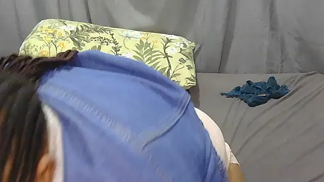Snapshot of BigSexyEbony chatting on 06-05-26, 10:15 BigSexyEbony online show from 06-05-26, 10:15