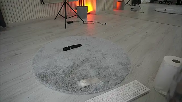 EmmaBlanco online show from 10-08-25, 03:48