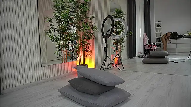 EmmaBlanco online show from 10-09-25, 07:45