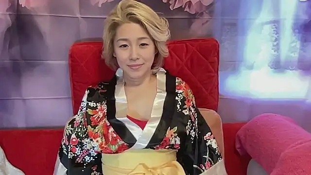 Snapshot of kimagure-fu- chatting on 10-19-25, 06:03 kimagure-fu- online show from 10-19-25, 06:03