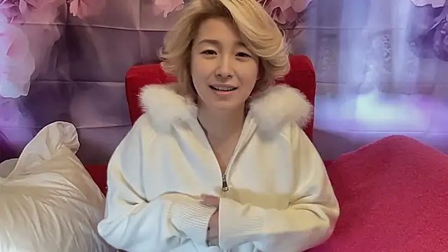 Snapshot of kimagure-fu- chatting on 10-21-25, 03:29 kimagure-fu- online show from 10-21-25, 03:29