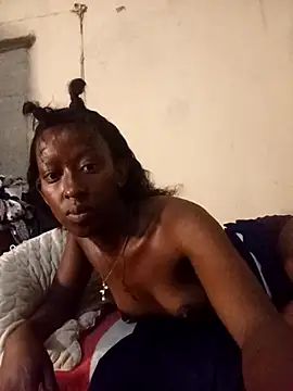 RFeltomWhitJ online show from 10-22-25, 03:40