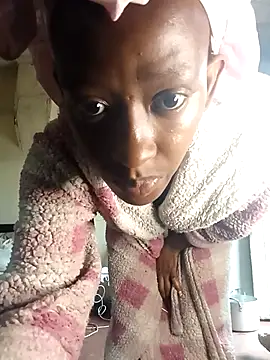 RFeltomWhitJ online show from 11-06-25, 05:19