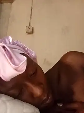 RFeltomWhitJ online show from 11-13-25, 06:51