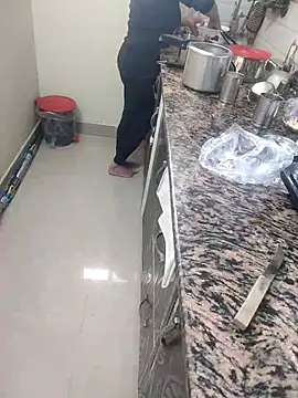 Snapshot of Pihu_Chopra chatting on 11-11-25, 03:39 Pihu Chopra online show from 11-11-25, 03:39