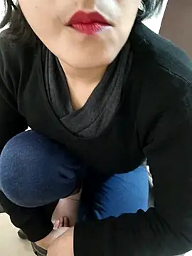 Snapshot of Pihu_Chopra chatting on 12-04-25, 02:54 Pihu Chopra online show from 12-04-25, 02:54