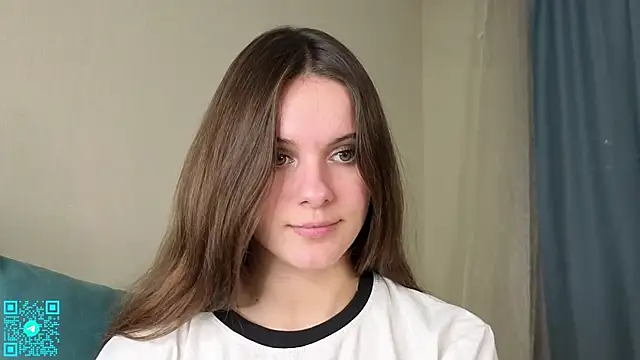 Snapshot of chloemilka chatting on 10-25-25, 05:30 chloemilka online show from 10-25-25, 05:30