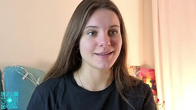 Snapshot of chloemilka chatting on 11-16-25, 05:40 chloemilka online show from 11-16-25, 05:40