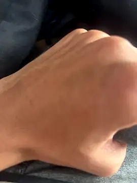 Snapshot of Coloureddickforyou chatting on 09-15-25, 02:28 Coloureddickforyou online show from 09-15-25, 02:28