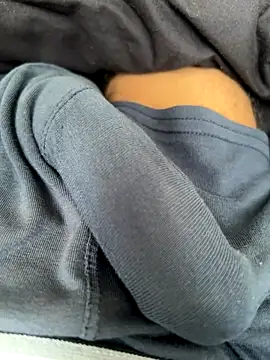 Snapshot of Coloureddickforyou chatting on 11-26-25, 08:48 Coloureddickforyou online show from 11-26-25, 08:48