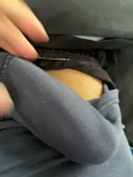 Snapshot of Coloureddickforyou chatting on 12-14-25, 01:27 Coloureddickforyou online show from 12-14-25, 01:27