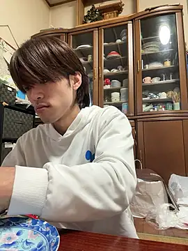 Snapshot of koushi_9213 chatting on 11-22-25, 01:26 koushi 9213 online show from 11-22-25, 01:26