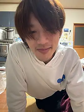 Snapshot of koushi_9213 chatting on 11-22-25, 01:32 koushi 9213 online show from 11-22-25, 01:32