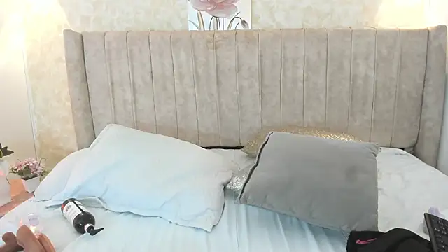 thamiina  online show from 03-10-26, 06:46