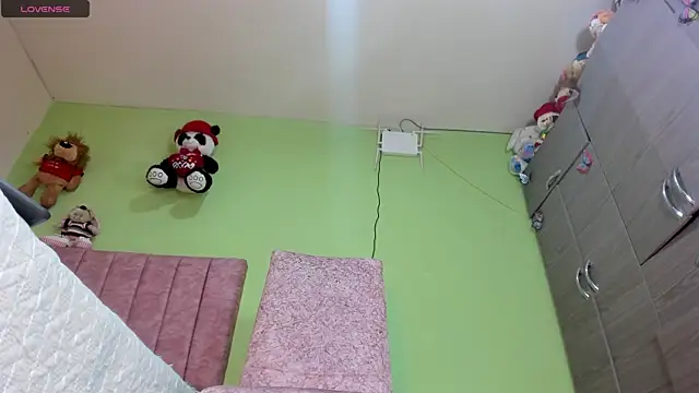 hot Dariana pantyhose online show from 11-26-25, 01:45