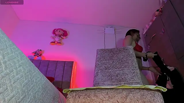 hot Dariana pantyhose online show from 04-14-26, 02:45