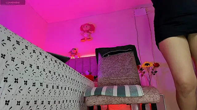 Snapshot of hot_Dariana_pantyhose chatting on 05-01-26, 01:48 hot Dariana pantyhose online show from 05-01-26, 01:48