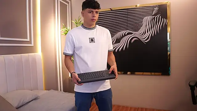 Ethan occonor online show from 11-18-25, 12:31