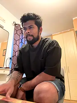 Snapshot of CrazyShashank chatting on 09-30-25, 07:02 CrazyShashank online show from 09-30-25, 07:02