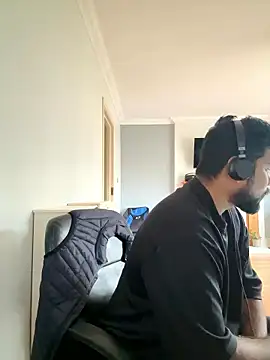 Snapshot of CrazyShashank chatting on 01-07-26, 10:18 CrazyShashank online show from 01-07-26, 10:18