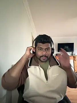 Snapshot of CrazyShashank chatting on 02-05-26, 01:16 CrazyShashank online show from 02-05-26, 01:16