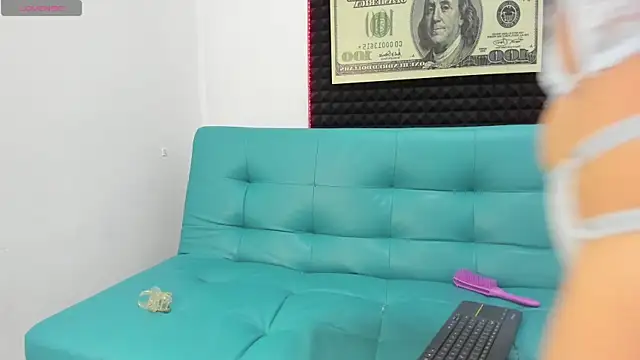 Snapshot of elizabeth_lamer chatting on 11-16-25, 07:03 elizabeth lamer online show from 11-16-25, 07:03