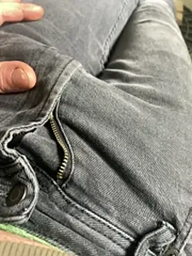 Snapshot of Marius1991 chatting on 02-04-26, 12:55 Marius1991 online show from 02-04-26, 12:55