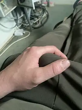 Snapshot of Marius1991 chatting on 02-25-26, 05:50 Marius1991 online show from 02-25-26, 05:50