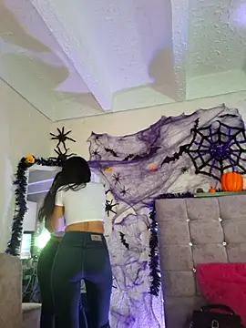 Snapshot of karol_rose chatting on 10-15-25, 09:26 karol rose online show from 10-15-25, 09:26