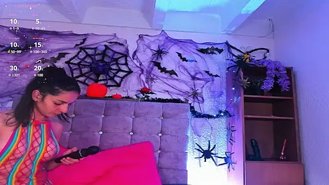 Snapshot of karol_rose chatting on 10-16-25, 10:44 karol rose online show from 10-16-25, 10:44