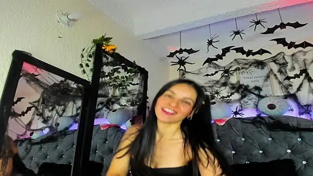 Snapshot of karol_rose chatting on 10-20-25, 07:14 karol rose online show from 10-20-25, 07:14