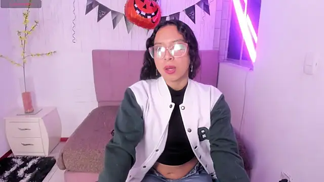 Snapshot of anna_moon11 chatting on 10-24-25, 04:53 anna moon11 online show from 10-24-25, 04:53