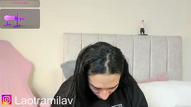 Snapshot of juliettaa_1 chatting on 05-30-26, 12:52 juliettaa 1 online show from 05-30-26, 12:52