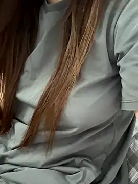 PhuongNhi21 online show from 10-15-25, 02:06