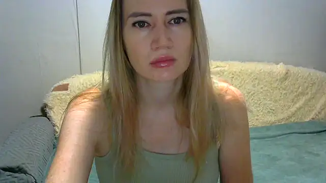 Snapshot of JessFoxxx chatting on 10-01-25, 03:56 JessFoxxx online show from 10-01-25, 03:56
