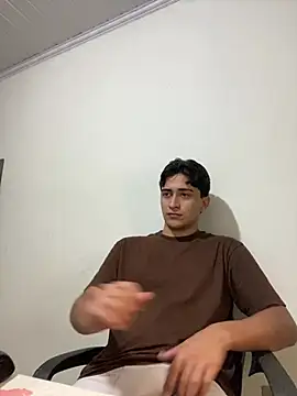 Tavinho067 online show from 04-18-26, 04:38