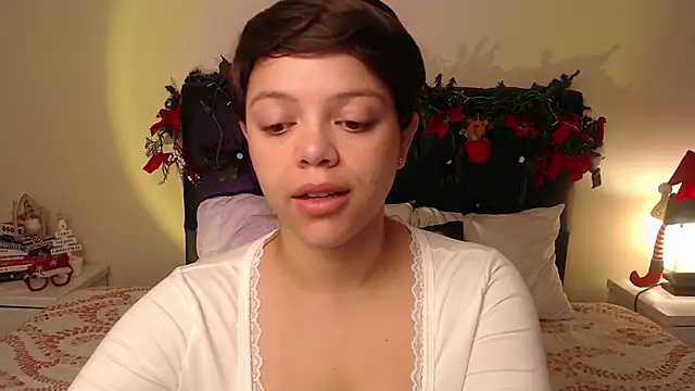 Snapshot of Amanda_sweet chatting on 12-21-24, 01:21 Amanda sweet online show from 12-21-24, 01:21