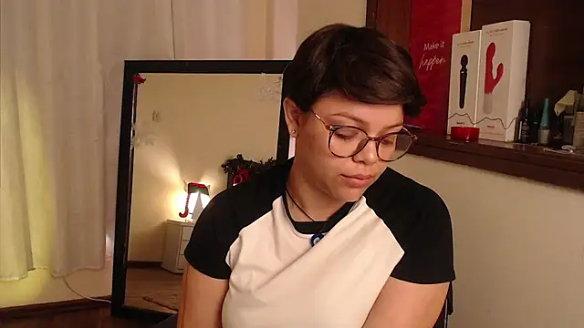 Snapshot of Amanda_sweet chatting on 12-28-24, 03:48 Amanda sweet online show from 12-28-24, 03:48