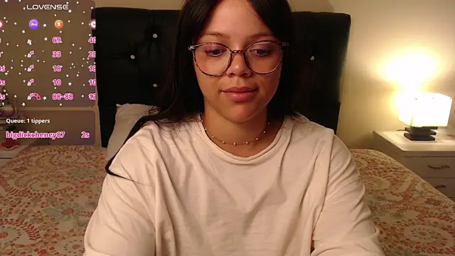Snapshot of Amanda_sweet chatting on 02-05-25, 07:20 Amanda sweet online show from 02-05-25, 07:20