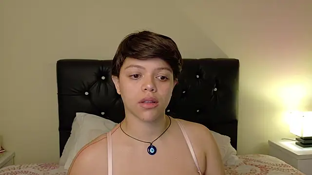 Snapshot of Amanda_sweet chatting on 03-17-25, 12:57 Amanda sweet online show from 03-17-25, 12:57
