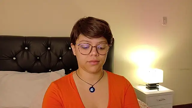Snapshot of Amanda_sweet chatting on 03-20-25, 12:00 Amanda sweet online show from 03-20-25, 12:00